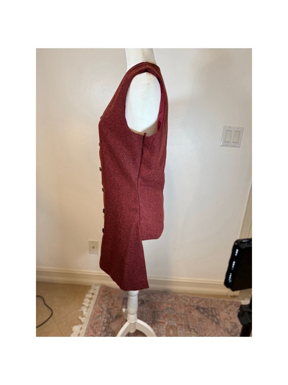 Women's Vintage maroon Sleeveless Vest L. Longer in front than in back. Lined.